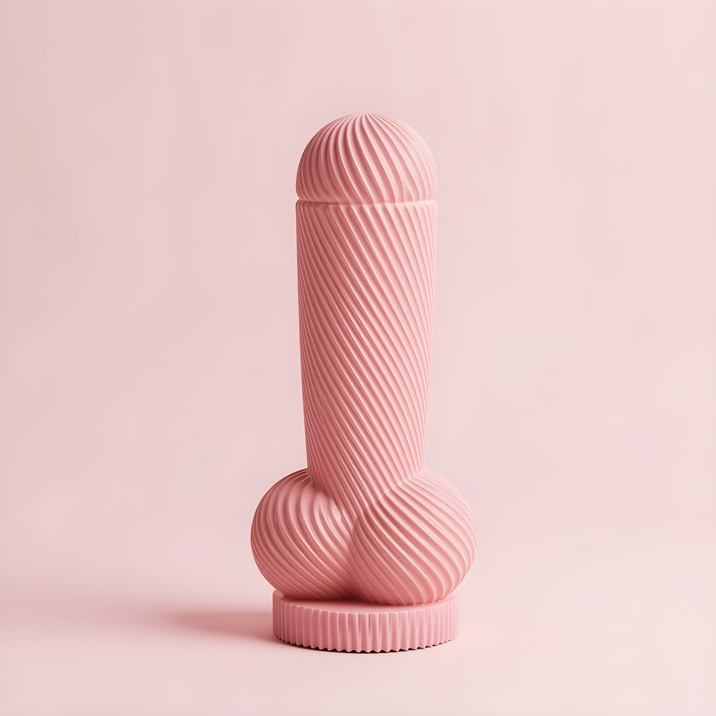 Lampe insolite Lampe Monsieur by OSER en rose sakura, vue de face sur fond rose